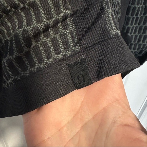 Lululemon all about that base long sleeve pullover. - Picture 6 of 6